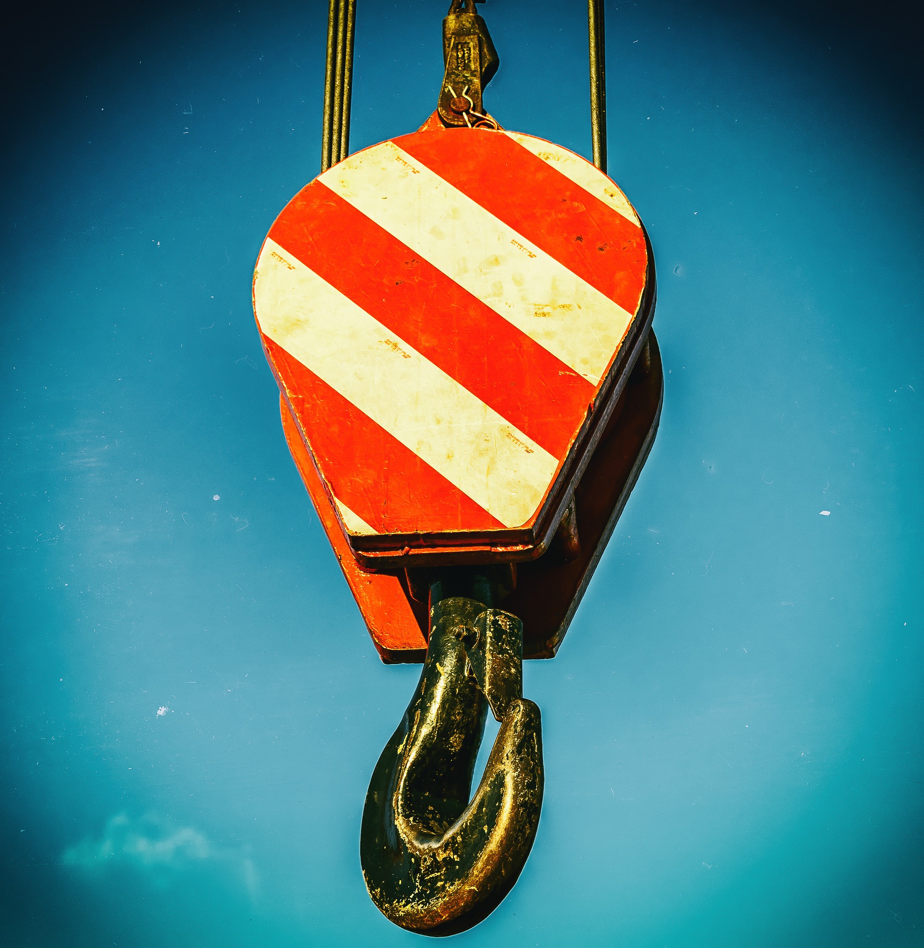 autódaruzás, autódaruzás Pécs, autódaruzás Baranya, veszélyes fák kivágása